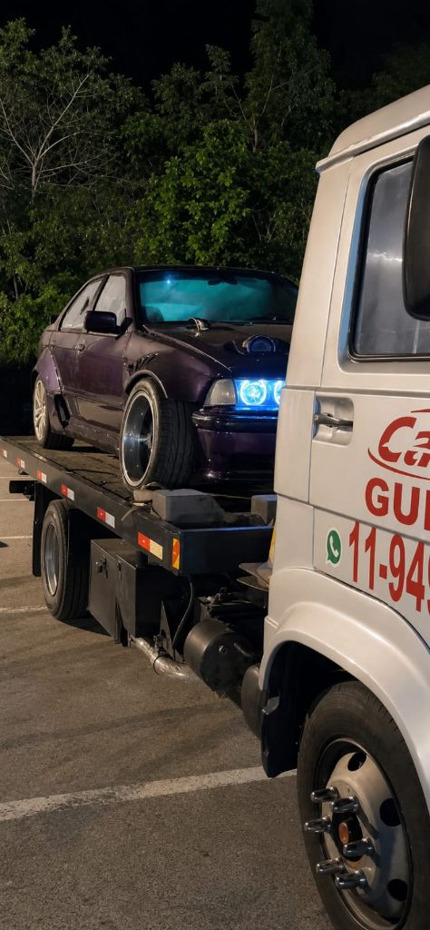 Guincho Castro em atendimento noturno de auto socorro